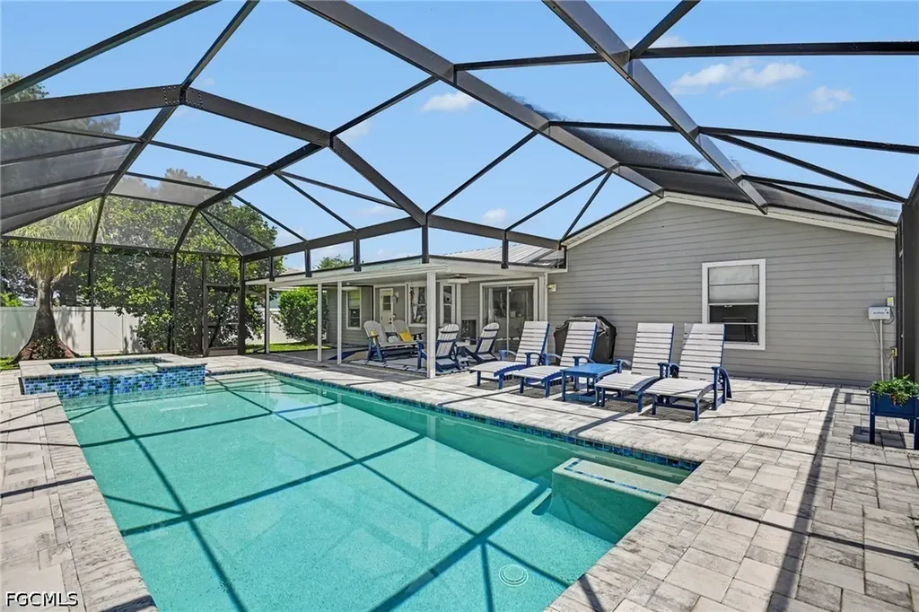 419 NW 7th Terrace Cape Coral FL 33993