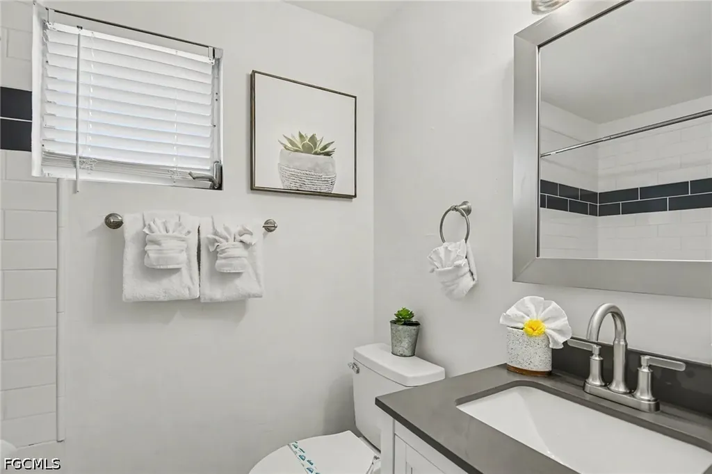 419 NW 7th Terrace Cape Coral FL 33993