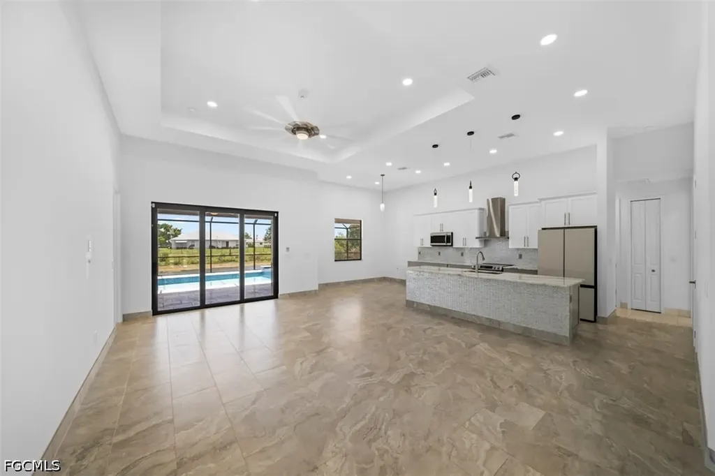 509 NE 5th Terrace Cape Coral FL 33909