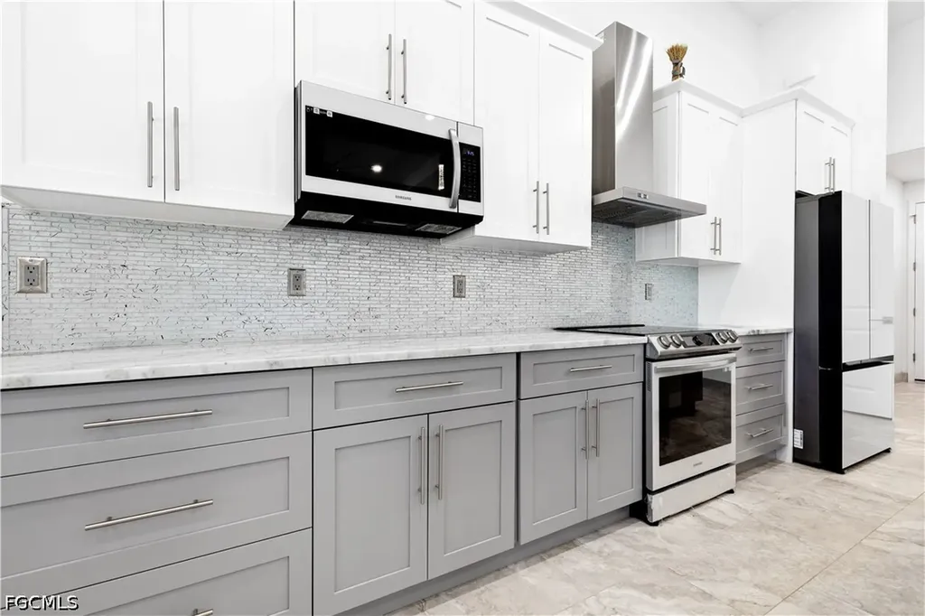 509 NE 5th Terrace Cape Coral FL 33909