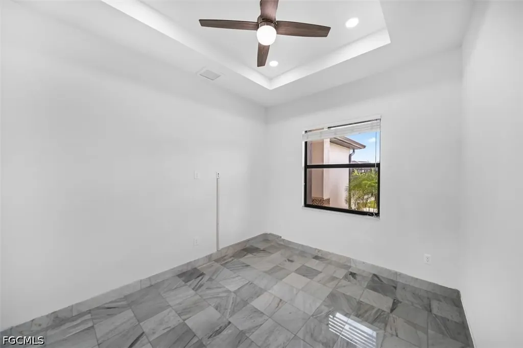509 NE 5th Terrace Cape Coral FL 33909
