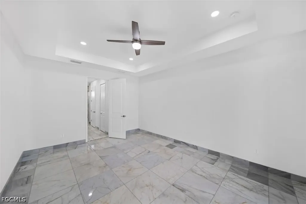 509 NE 5th Terrace Cape Coral FL 33909