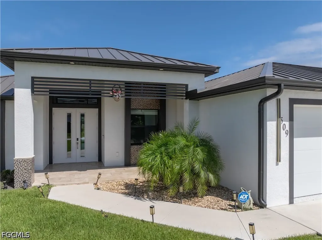 509 NE 5th Terrace Cape Coral FL 33909