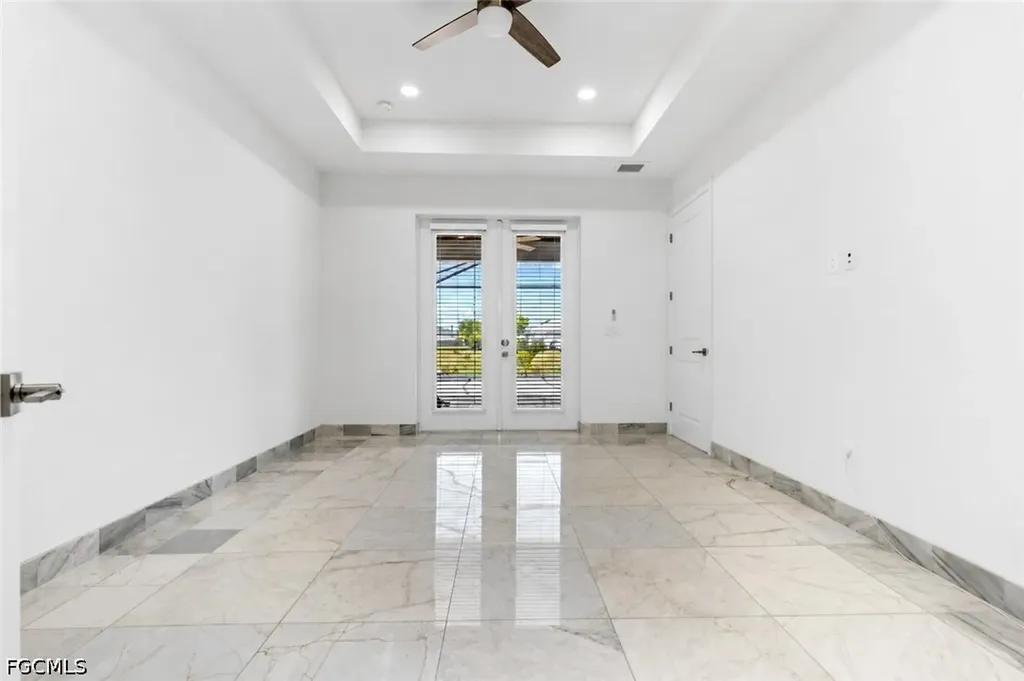 509 NE 5th Terrace Cape Coral FL 33909