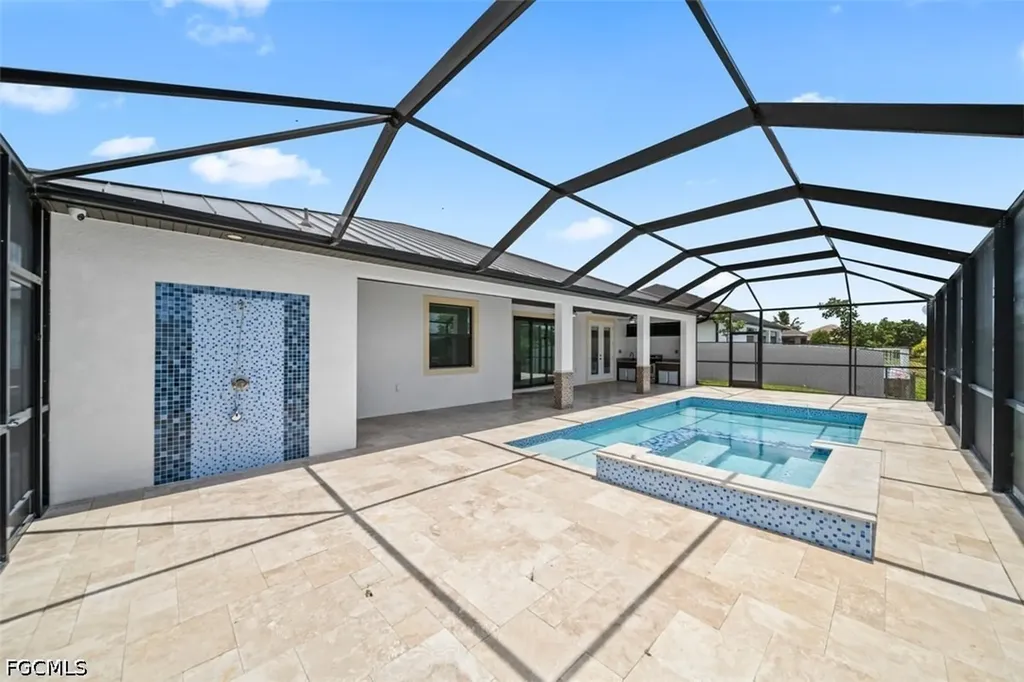 509 NE 5th Terrace Cape Coral FL 33909