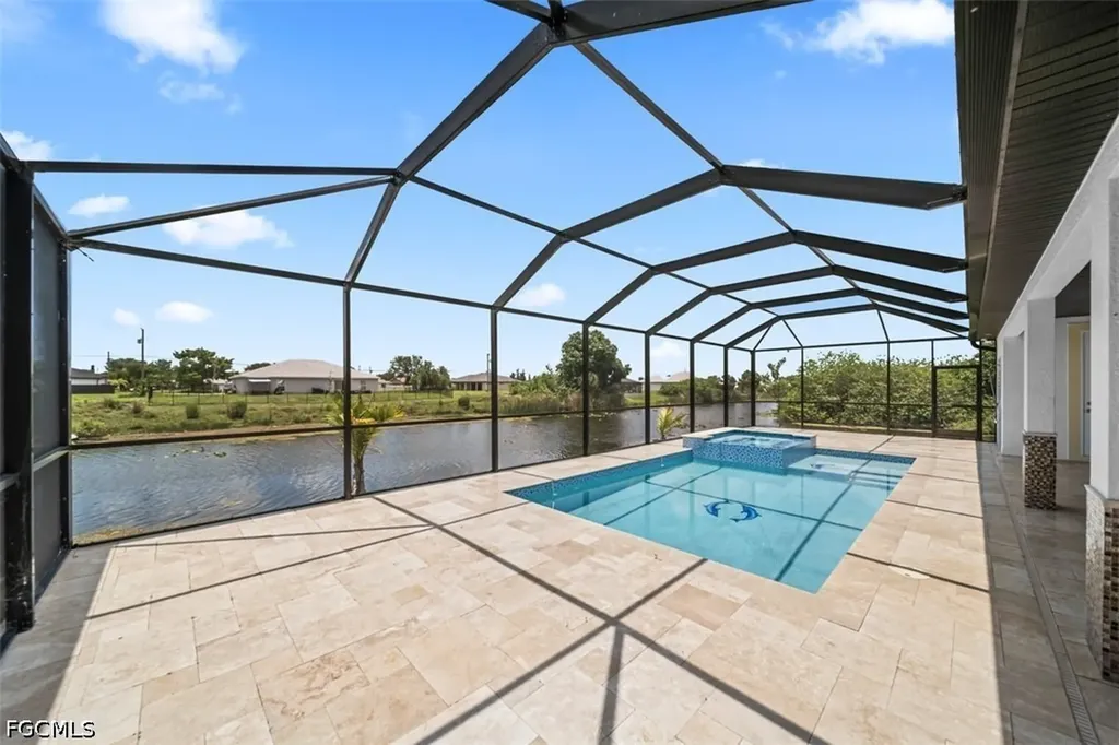 509 NE 5th Terrace Cape Coral FL 33909