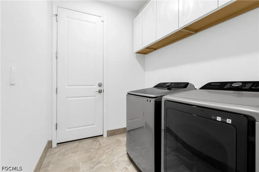 509 NE 5th Terrace Cape Coral FL 33909