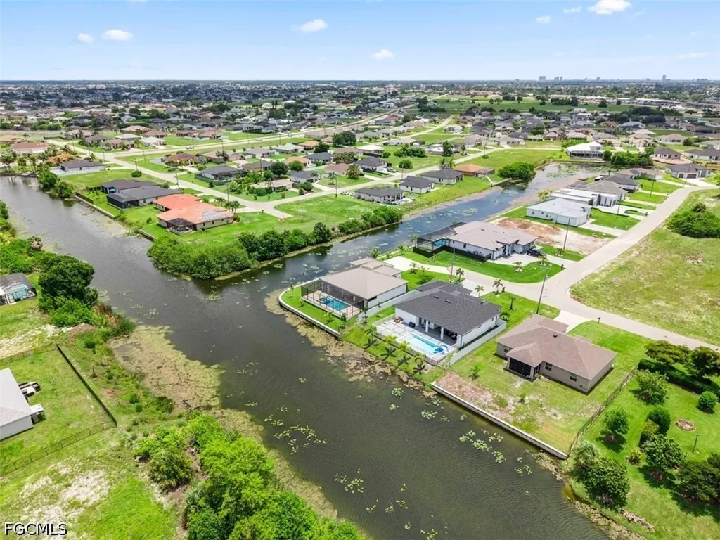 509 NE 5th Terrace Cape Coral FL 33909