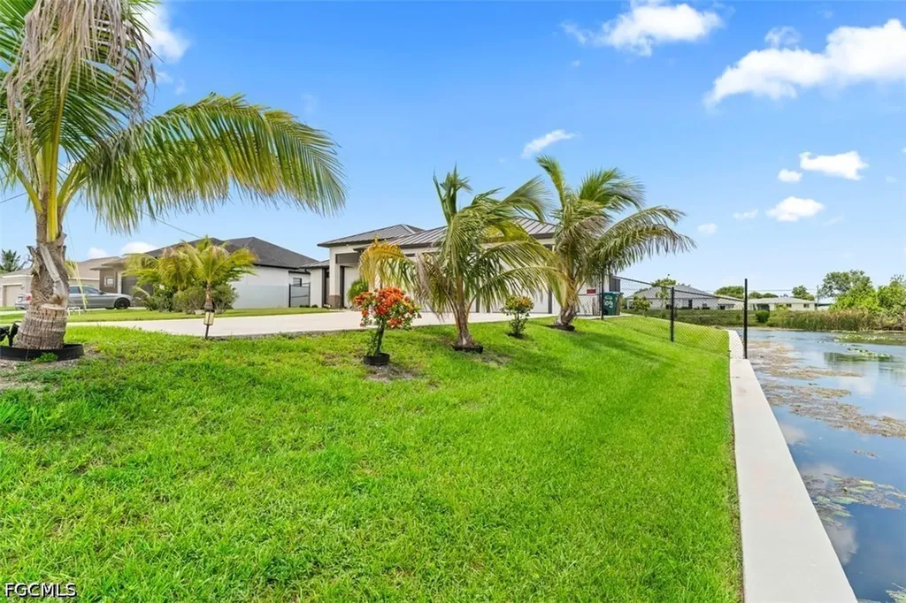 509 NE 5th Terrace Cape Coral FL 33909