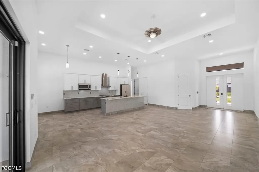 509 NE 5th Terrace Cape Coral FL 33909