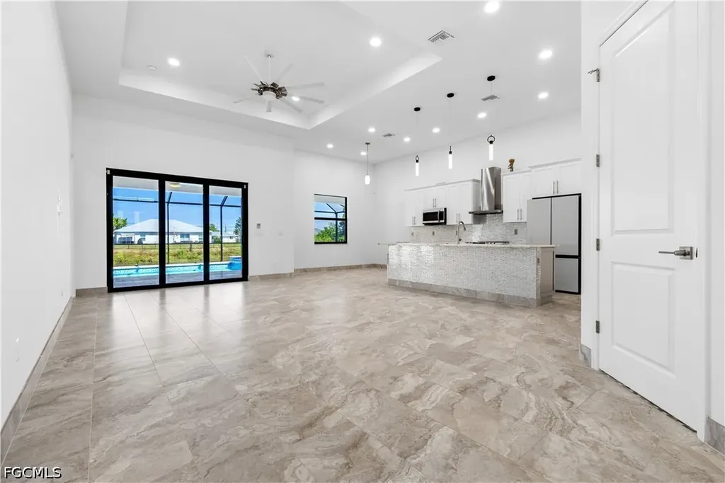 509 NE 5th Terrace Cape Coral FL 33909