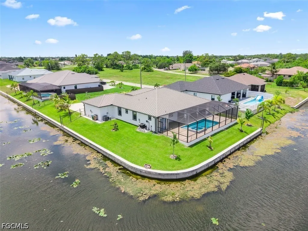 509 NE 5th Terrace Cape Coral FL 33909