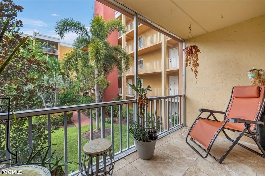 2366 E Mall Drive Fort Myers FL 33901