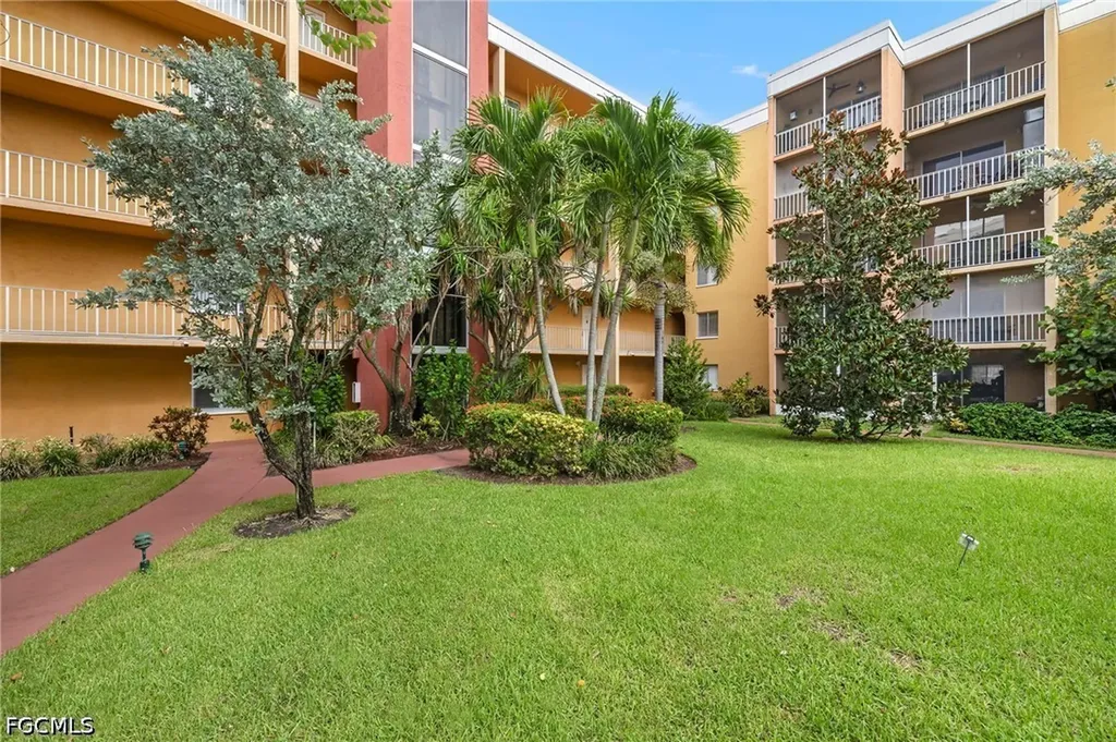 2366 E Mall Drive Fort Myers FL 33901
