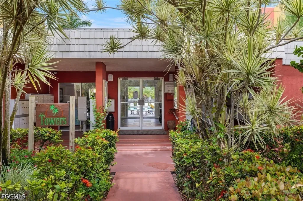 2366 E Mall Drive Fort Myers FL 33901