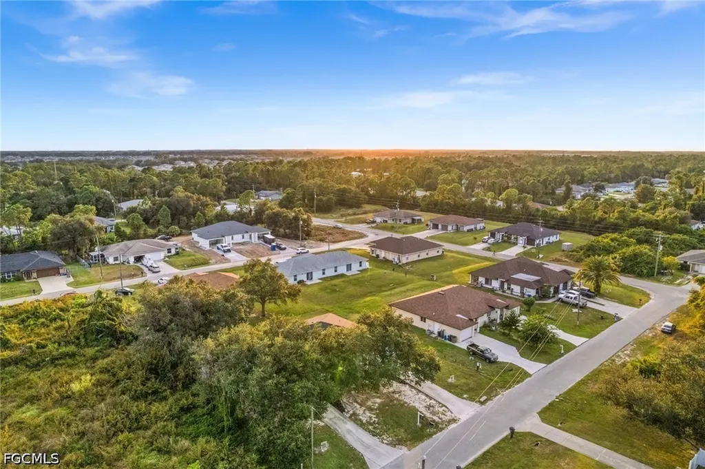 4541/4543 27th Street SW Lehigh Acres FL 33973