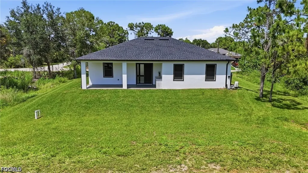 3823 Heyburn Street Fort Myers FL 33905