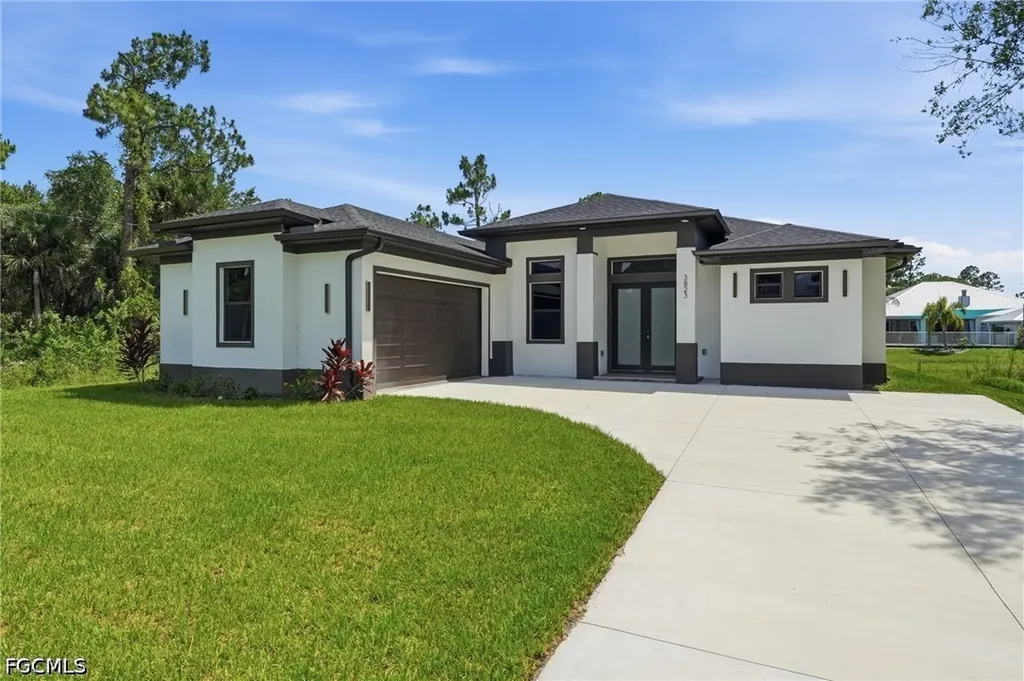 3823 Heyburn Street Fort Myers FL 33905