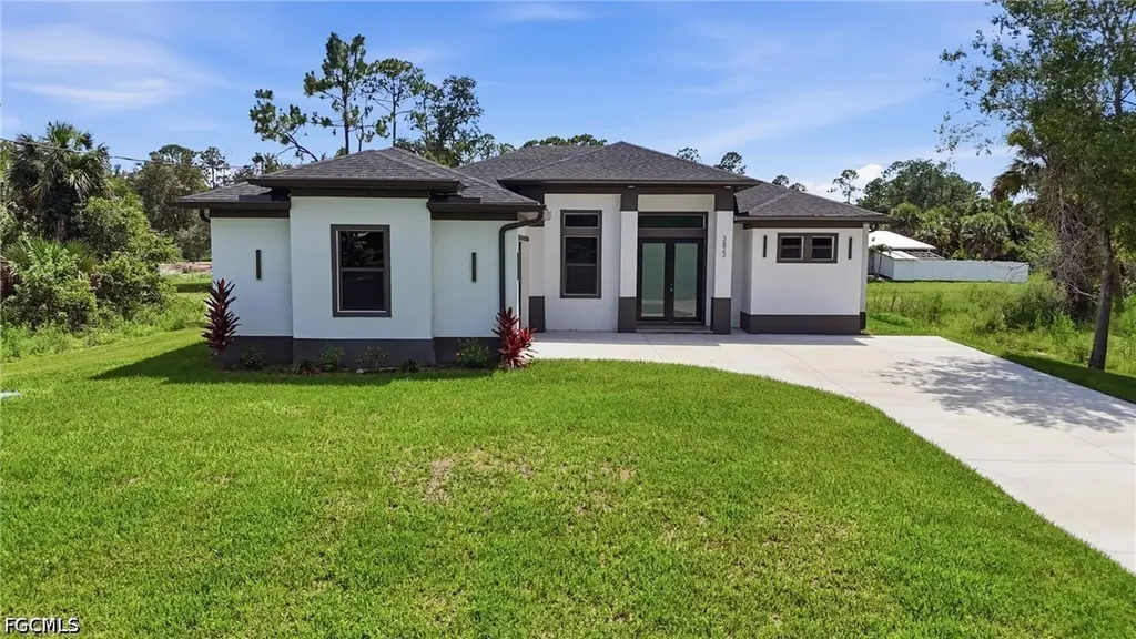 3823 Heyburn Street Fort Myers FL 33905