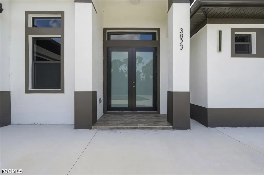 3823 Heyburn Street Fort Myers FL 33905