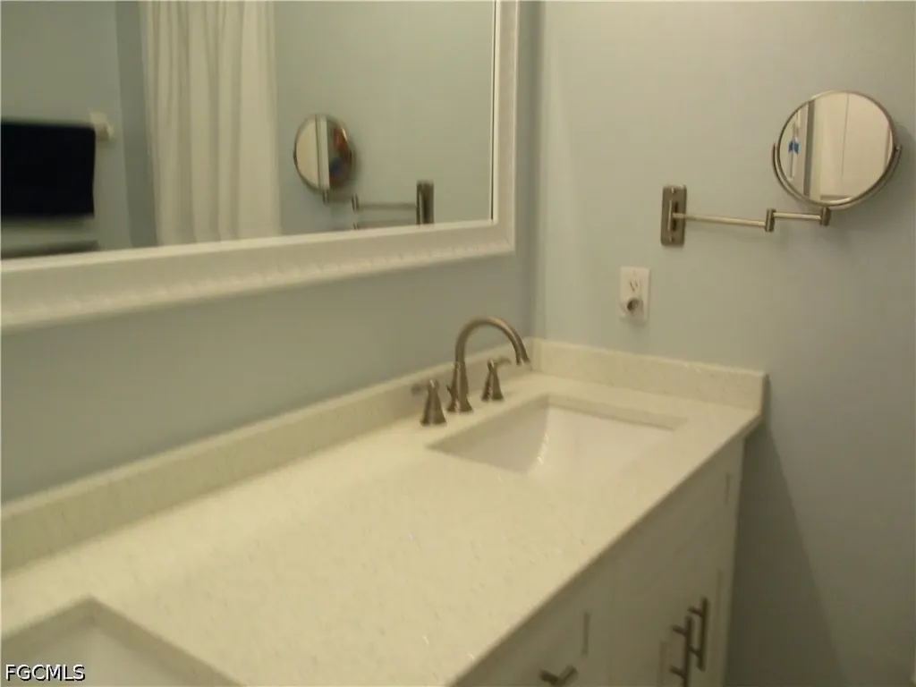 613 SE 2nd Terrace Cape Coral FL 33990