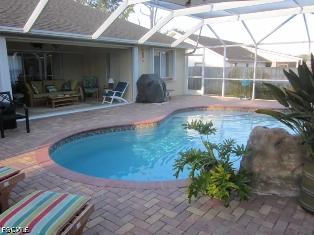 613 SE 2nd Terrace Cape Coral FL 33990