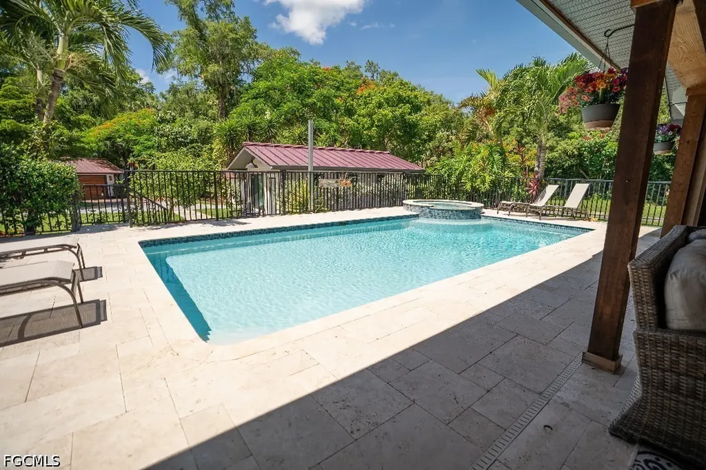 6100 Dogwood Way Naples FL 34116