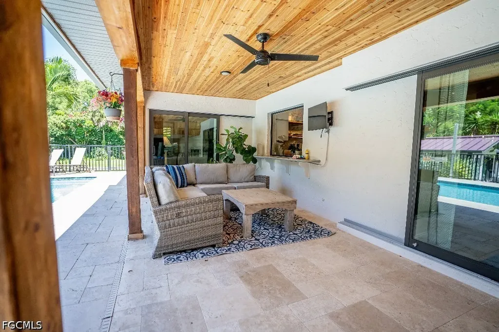 6100 Dogwood Way Naples FL 34116