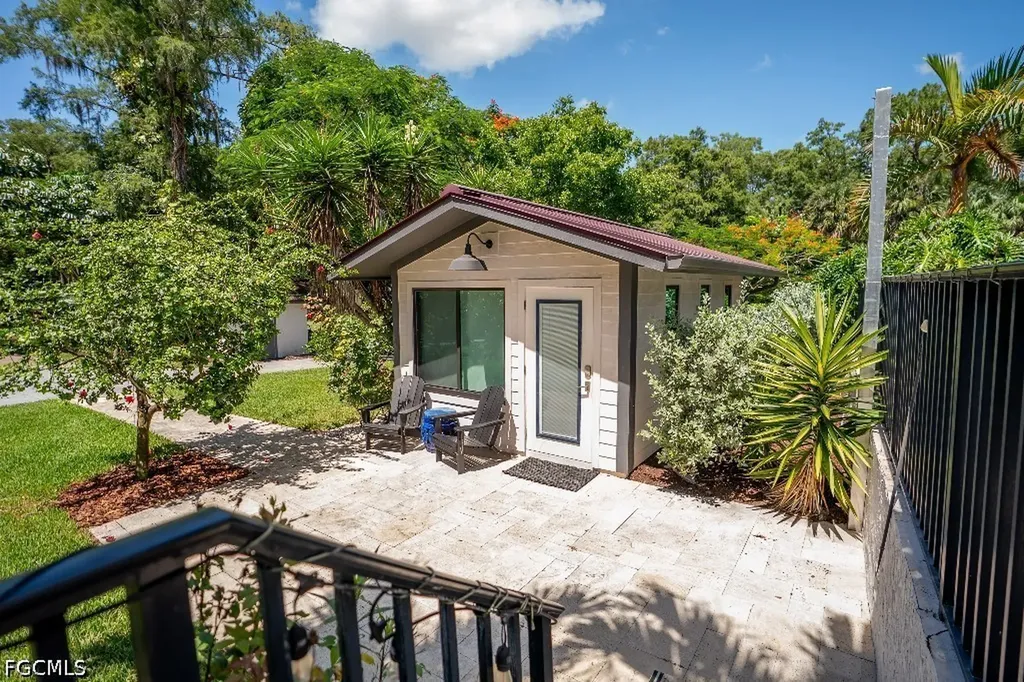6100 Dogwood Way Naples FL 34116