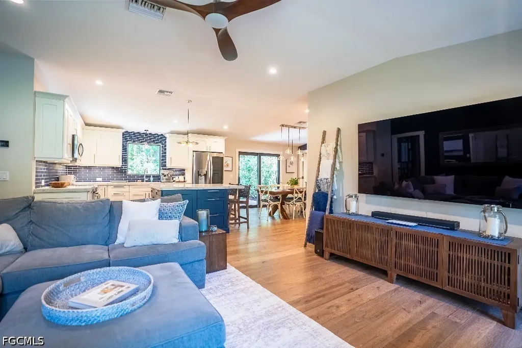 6100 Dogwood Way Naples FL 34116