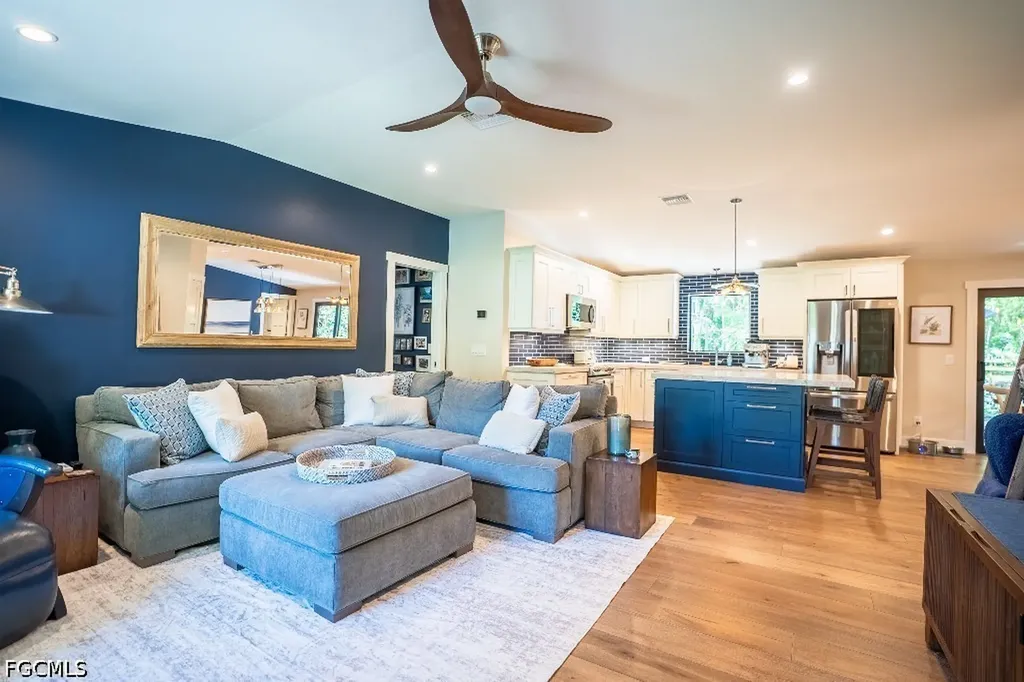 6100 Dogwood Way Naples FL 34116