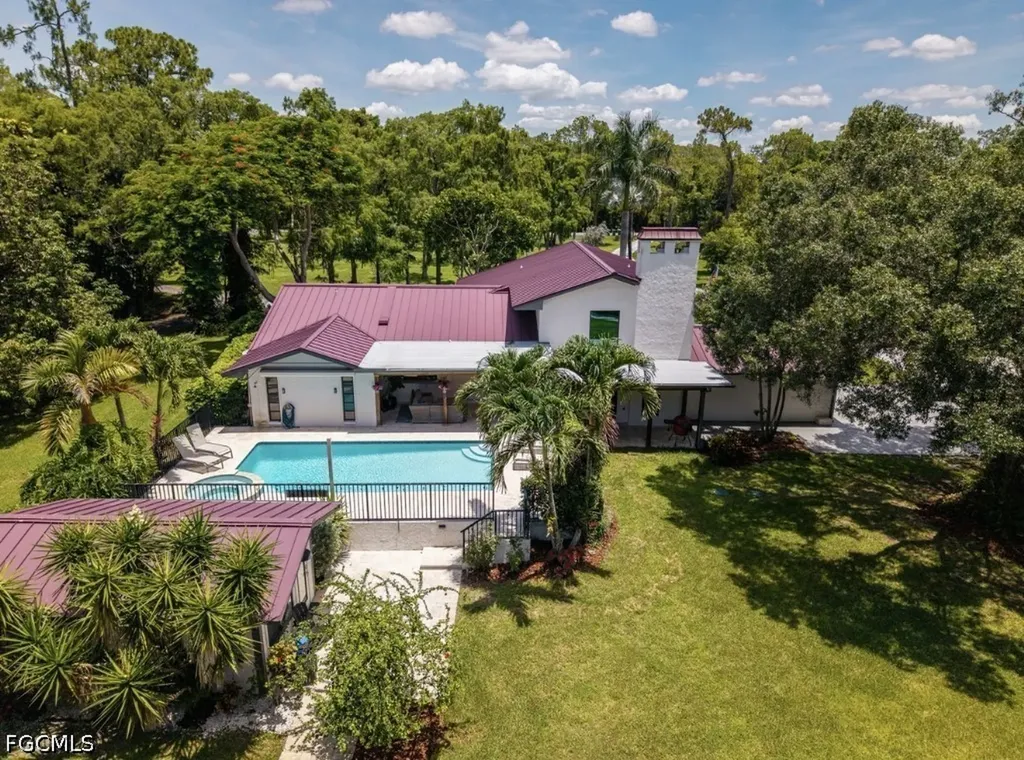 6100 Dogwood Way Naples FL 34116