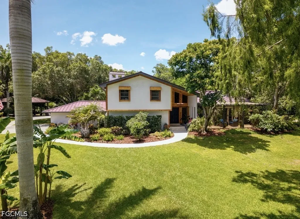 6100 Dogwood Way Naples FL 34116
