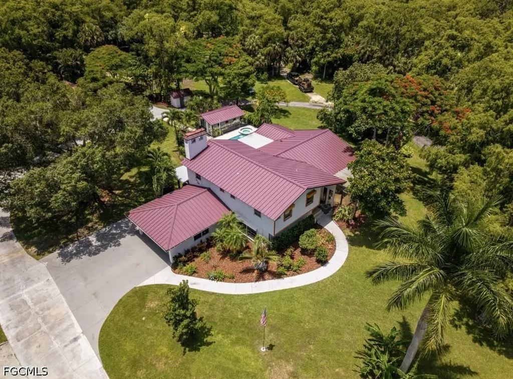 6100 Dogwood Way Naples FL 34116