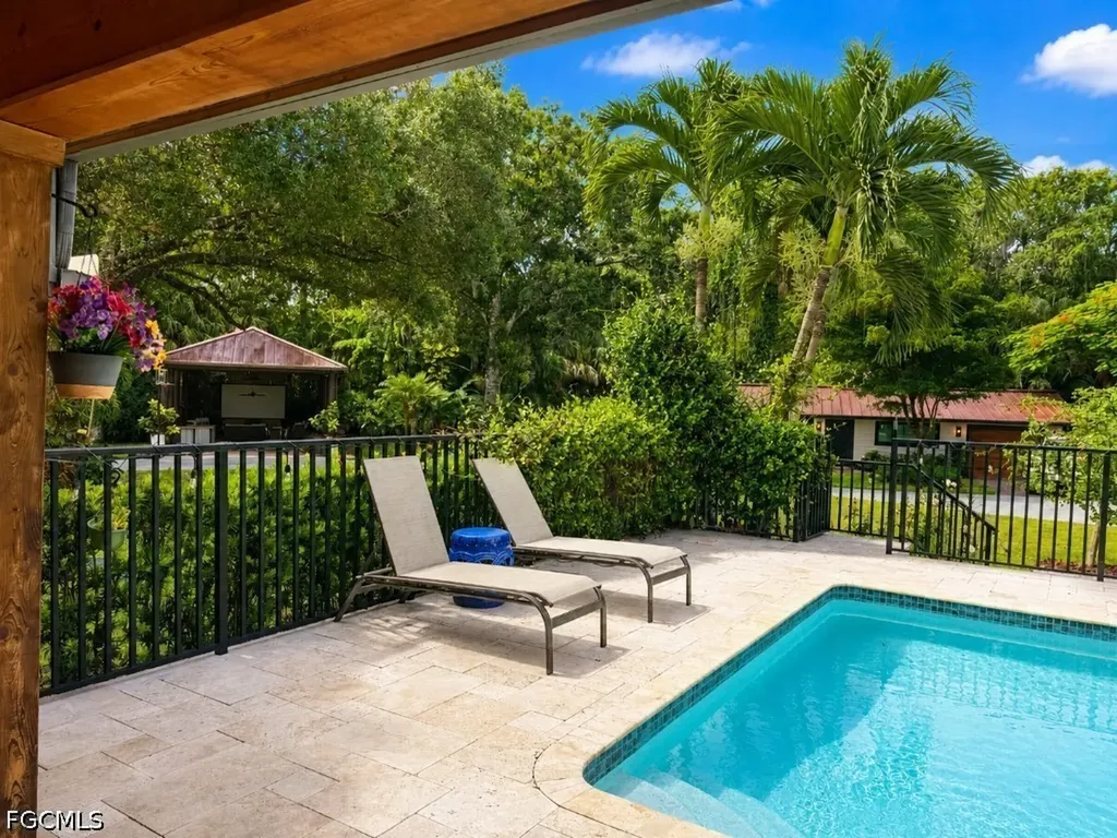 6100 Dogwood Way Naples FL 34116