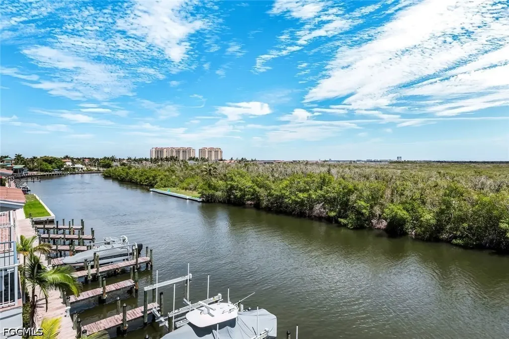 5826 Shell Cove Drive Cape Coral FL 33914