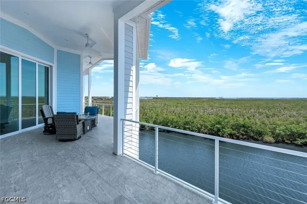5826 Shell Cove Drive Cape Coral FL 33914