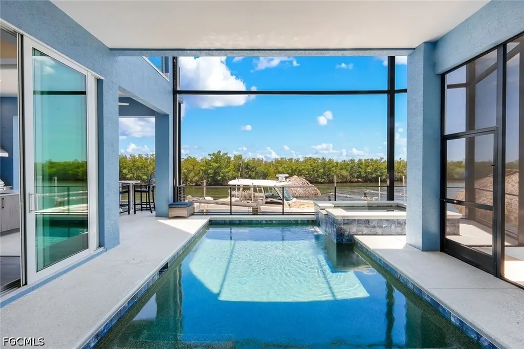 5826 Shell Cove Drive Cape Coral FL 33914
