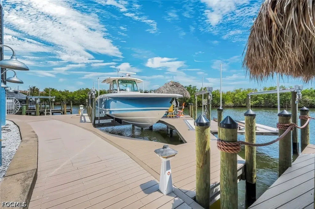 5826 Shell Cove Drive Cape Coral FL 33914