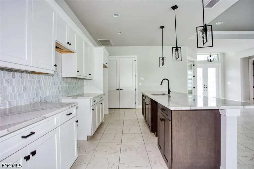 1521 SW 43rd Lane Cape Coral FL 33914