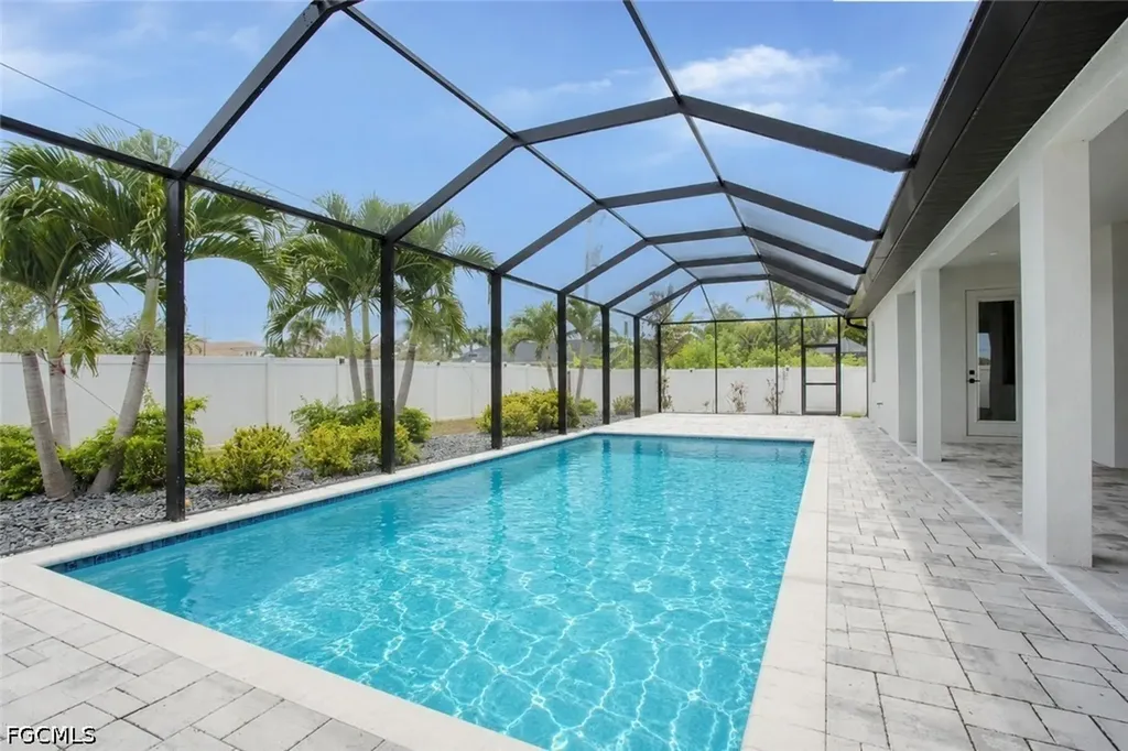 1521 SW 43rd Lane Cape Coral FL 33914