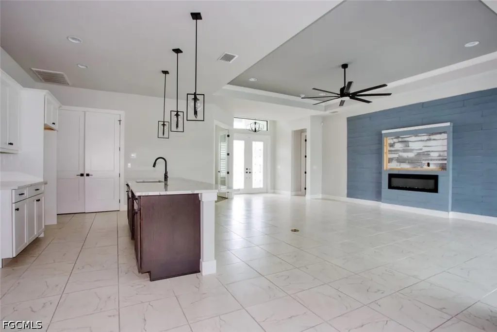 1521 SW 43rd Lane Cape Coral FL 33914
