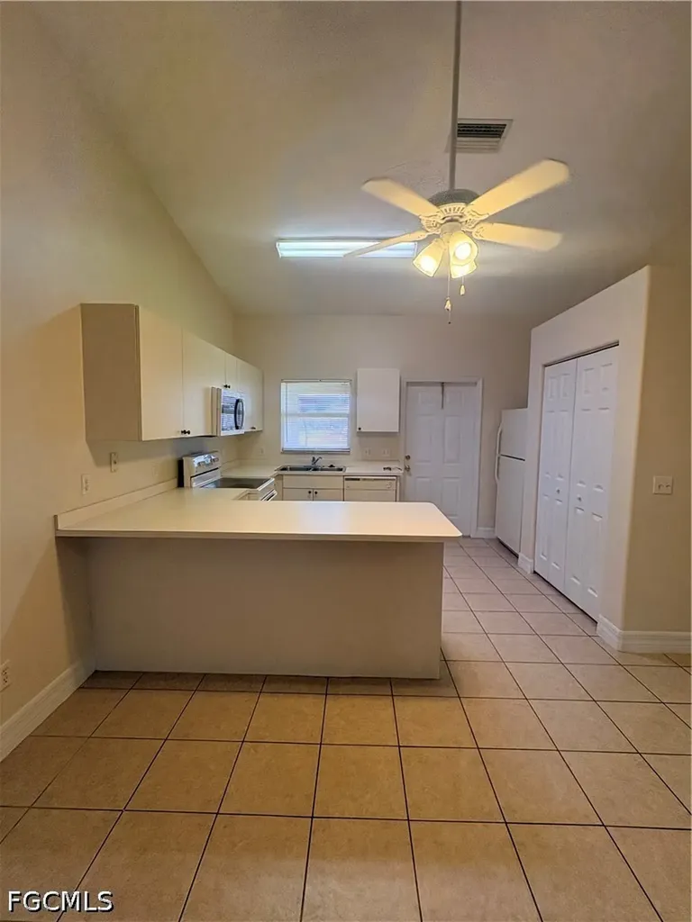 1713 SW 33rd Terrace Cape Coral FL 33914