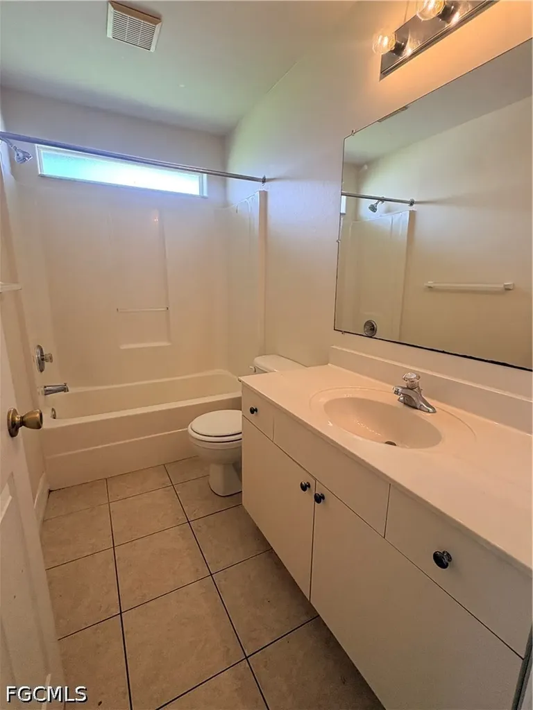 1713 SW 33rd Terrace Cape Coral FL 33914
