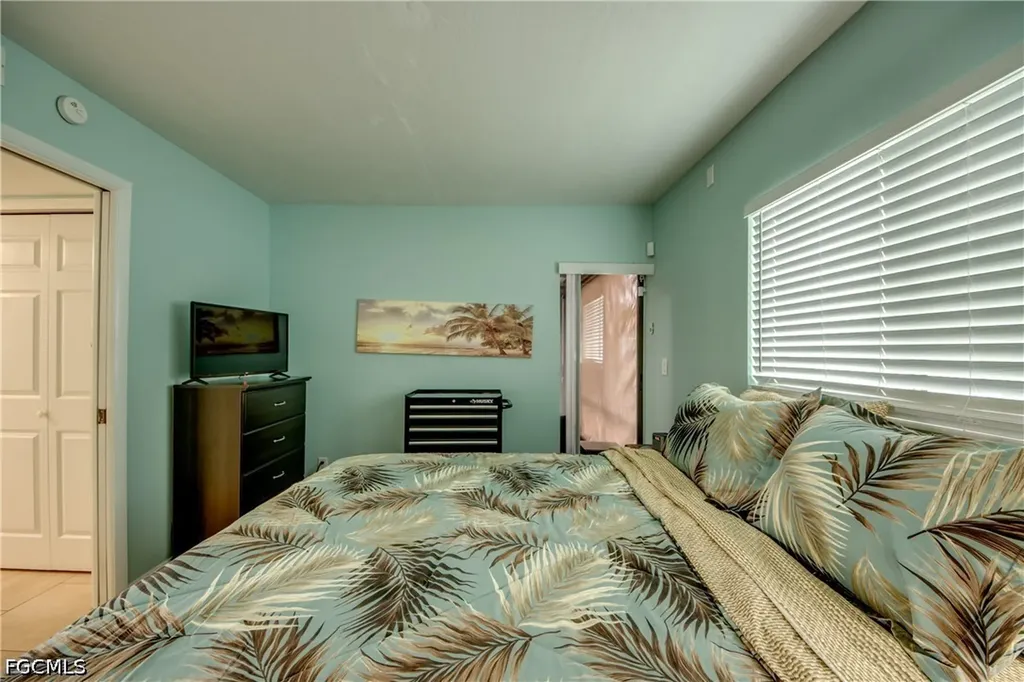 4904 Vincennes Court Cape Coral FL 33904