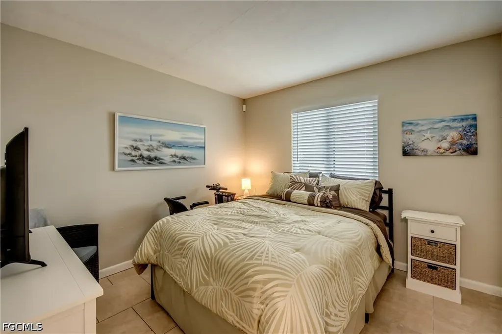 4904 Vincennes Court Cape Coral FL 33904