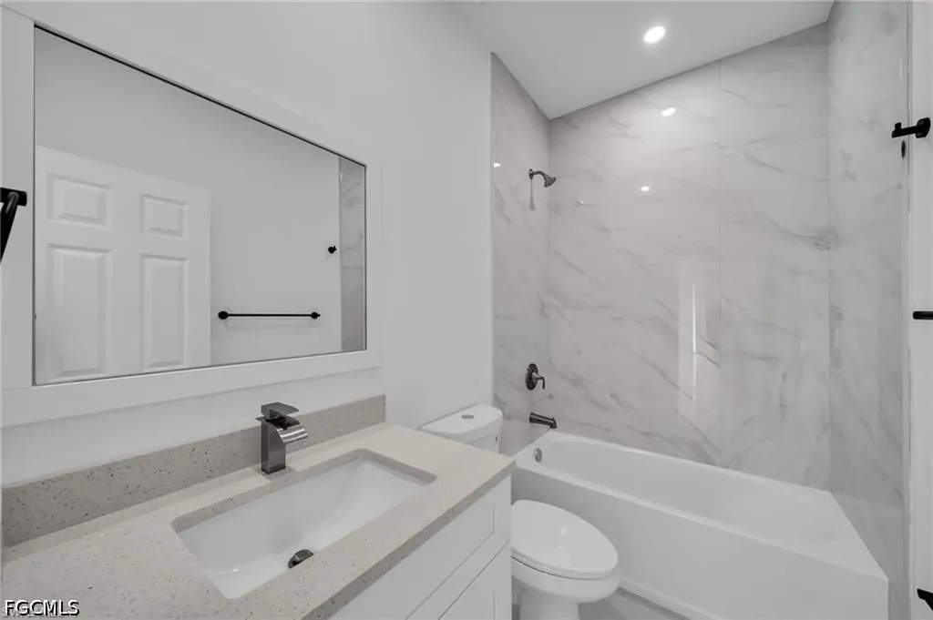 438 Poplar Street Lehigh Acres FL 33974