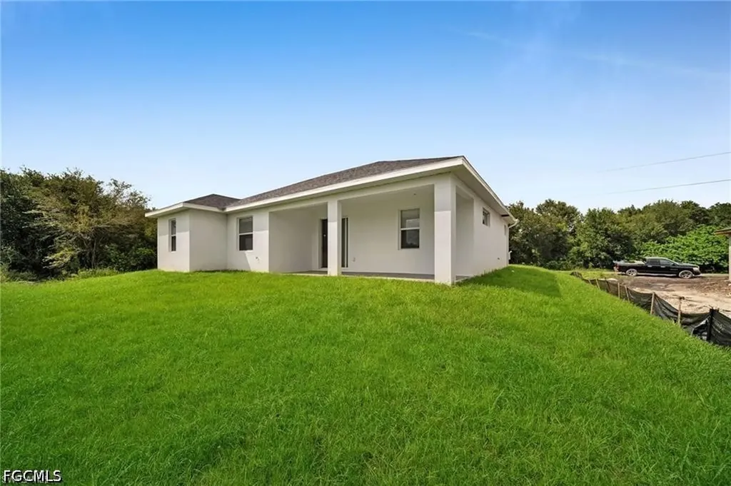 438 Poplar Street Lehigh Acres FL 33974
