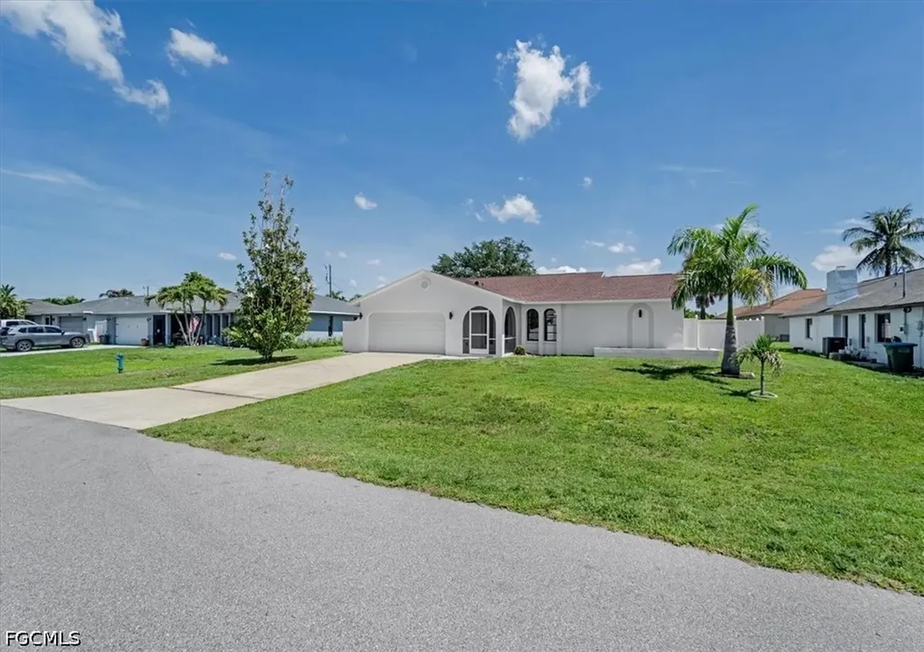 623 SE 31st Lane Cape Coral FL 33904
