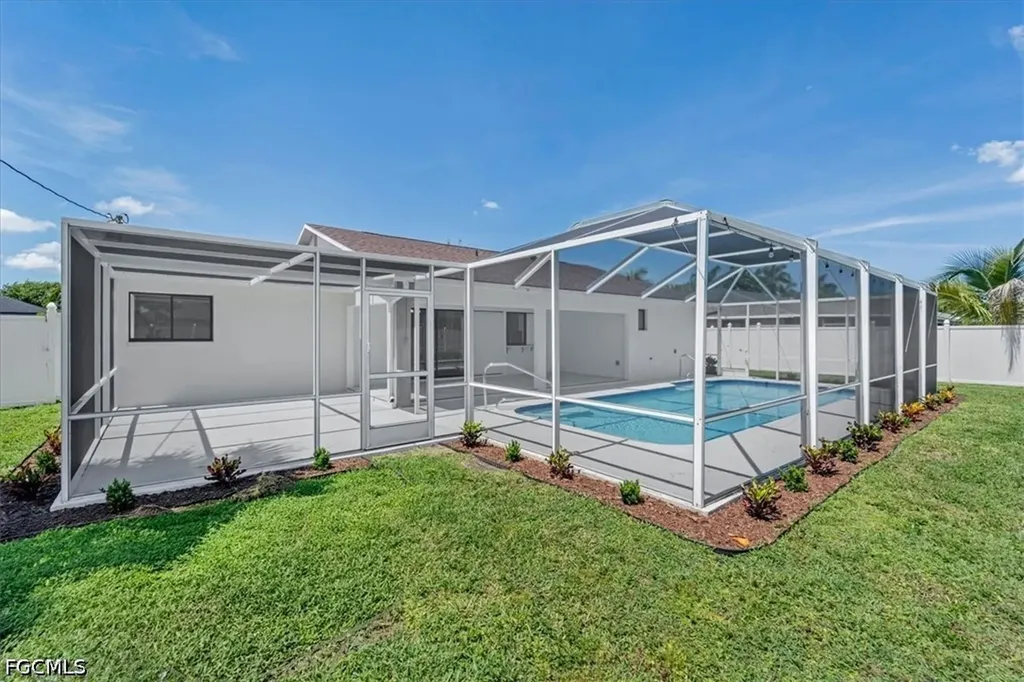 623 SE 31st Lane Cape Coral FL 33904